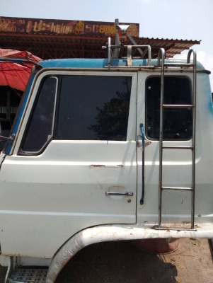 หัวรถเอฟ18 สภาพสวยไม่ผุ พร้อมใช้ มีอุปกรณ์ครบ ราคา 33000 สนใจติดต่อคุณเอ 087-049-9962 หัวรถเอฟ18 สภาพสวยไม่ผุ พร้อมใช้ มีอุปกรณ์ครบ ราคา 33000 สนใจติดต่อคุณเอ 087-049-9962