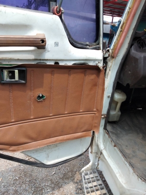 หัวรถเอฟ18 สภาพสวยไม่ผุ พร้อมใช้ มีอุปกรณ์ครบ ราคา 33000 สนใจติดต่อคุณเอ 087-049-9962 หัวรถเอฟ18 สภาพสวยไม่ผุ พร้อมใช้ มีอุปกรณ์ครบ ราคา 33000 สนใจติดต่อคุณเอ 087-049-9962