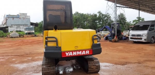 ขายรถขุดYANMAR B50รถสวยพร้อมใช้