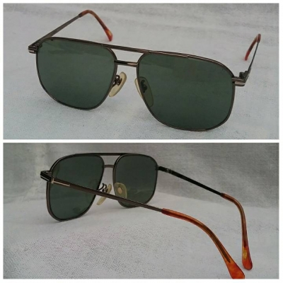 แว่นตา 'ไททาเนียมบริสุทธิ์' จากดินแดนต้นกำเนิด  เจแปนิสแฮนด์เมด ทศวรรษ 2000's  ราคาโบนัสพิเศษ !  โมเดลคลาสสิค 'สี่เหลี่ยม - นักบิน'  เลนส์กระจกคริสตัล 'สีเขียวควันไฟ'  Authentic DESERVE handmade in Ja