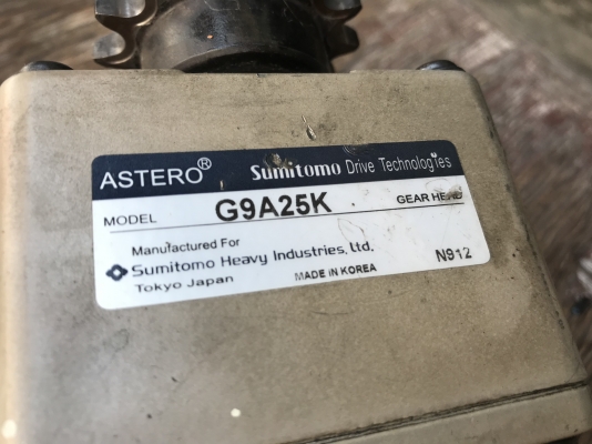 ( เหลือ 1ตัวครับ )ขายมอเตอร์เกียร์ Sumitomo 40W 380V(พ่วงCapต่อไฟบ้าน220Vได้)อัตราทด 1:25 สภาพสวย หมุนนิ่ม พร้อมใช้งาน มี 2ตัวครับ