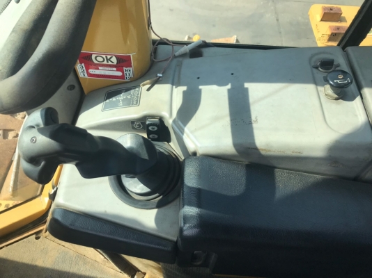 D6N นำเข้าจากญี่ปุ่น รถปี2006 จัดไฟแนนซ์ได้ ดาวน์เริ่มต้น20\% ผ่อนสูงสุด48งวด สนใจติดต่อผึ้ง 095-0563605