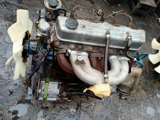 เครื่องนิสสัน  SD25. นอกสวยๆมีเอกสารรับประกันเครื่อง