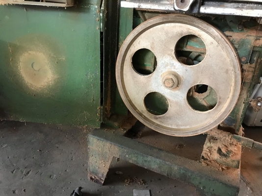 เลื่อยสายพาน