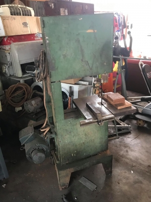 เลื่อยสายพาน