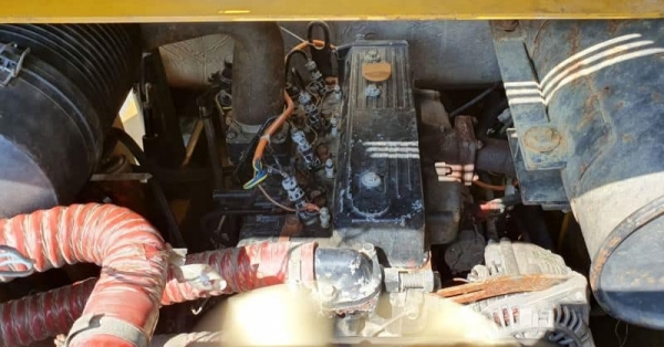 ขายด่วน175,000รถตักยกป๊อบแคทตักยก0.8ตันคิวยกสูง3เมตรรถขับเคลื่อน4ล้อระบบเกียทอกยางตัน4เส้นรถนอกเพื่งนำเข้ามายังไม่เคยใช้งานในเมืองไทยเลย=รุ่นใหม่ขายถูกๆๆรุ่นใหม่มือ 1 ของเมืองไทยเอกสารอินวอยล์เครื่องดีเซล4สูบยันม่าแรงประหยัดนำมันดีรถพร้อมใช้ 081-989-1989