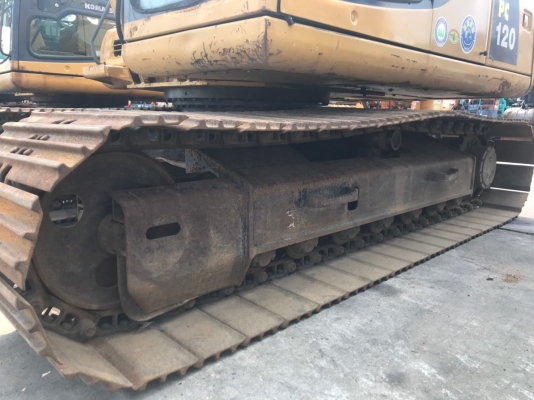 KOMATSU PC120-6E นำเข้าจากญี่ปุ่น สวยสภาพดีมาก ติดต่อ ผึ้ง 095-0563605