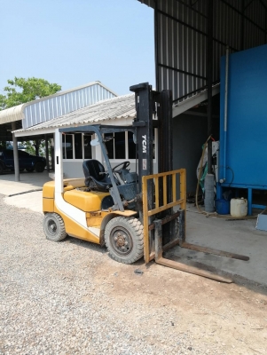 ที ซี เอ็ม ดีเซล หนัก 2.5 ตัน เสา 4 เมตร ที ซี เอ็ม ดีเซล หนัก 2.5 ตัน เสา 4 เมตร