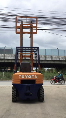 ขาย โฟรคลิฟท์ โตโยต้า รุ่น 5 เครื่อง ดีเซล หนัก 2 ตัน เสา 3 เมตร ขาย โฟรคลิฟท์ โตโยต้า รุ่น 5 เครื่อง ดีเซล หนัก 2 ตัน เสา 3 เมตร