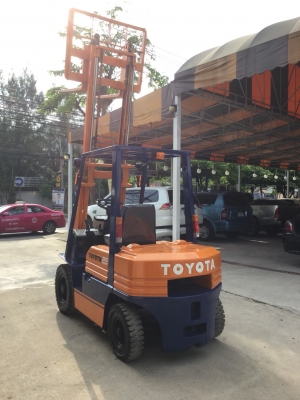 ขาย โฟรคลิฟท์ โตโยต้า รุ่น 5 เครื่อง ดีเซล หนัก 2.5 ตัน ขาย โฟรคลิฟท์ โตโยต้า รุ่น 5 เครื่อง ดีเซล หนัก 2.5 ตัน