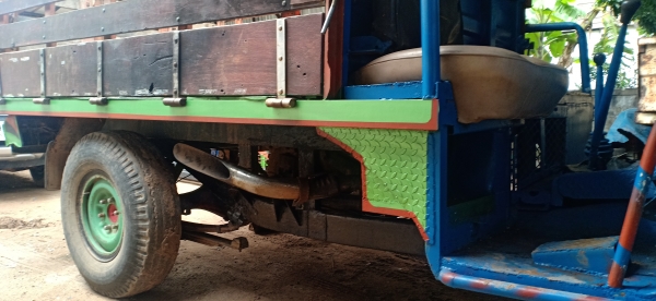 รถอีแต๋น