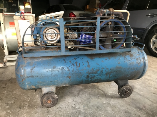 ขายปั๊มลม PUMA 2HP. 380V 3สูบ ขนาด 148ลิตร สภาพดีเดิมๆ หมุนนิ่ม ปั๊มลมเร็ว สีเลอะหน่อยนะครับ ต้องเปลี่ยนชุดสวิทย์ตัวตัดครับ ขายปั๊มลม PUMA 2HP. 380V 3สูบ ขนาด 148ลิตร สภาพดีเดิมๆ หมุนนิ่ม ปั๊มลมเร็ว สีเลอะหน่อยนะครับ ต้องเปลี่ยนชุดสวิทย์ตัวตัดครับ