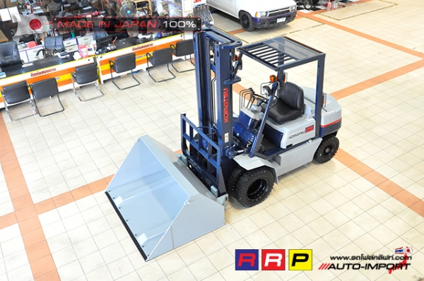 ขายรถโฟล์คลิฟท์มือสอง KOMATSU รุ่น FG25-11-255528 นำเข้าจากประเทศญี่ปุ่น 100\% ไม่เคยใช้งานในไทย