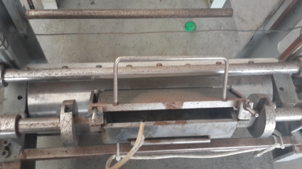 ขายเครื่องเคลือบฉลากพลาสติก มือสอง กึ่งอัตโนมัติ ใบมีดความร้อน ปรับองศา เร่งความเร็วการทำงาน มอเตอร์ได้