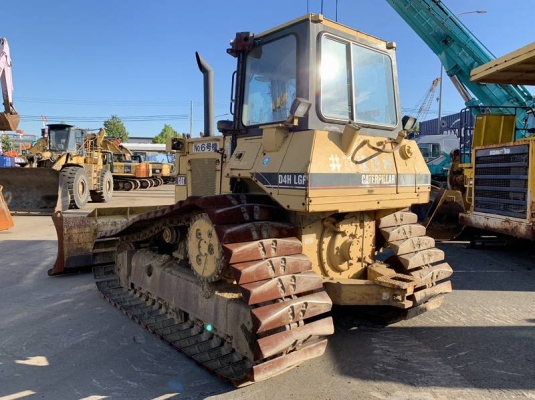 D4H ส่งตรงจากญี่ปุ่น ชั่วโมงงาน 2,700 ชม. สภาพสวย