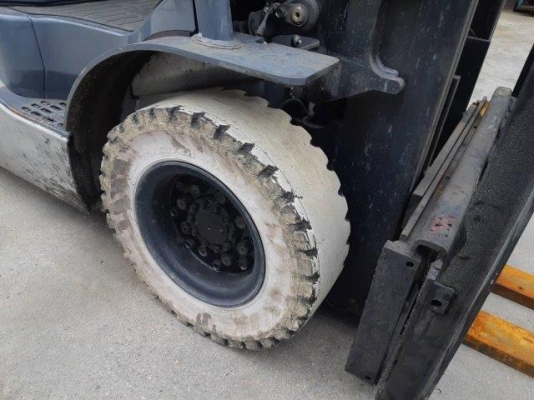 TOYOTA รุ่น02-8FGL25 ขนาด 2.5ตัน เครื่องยนต์เบนซิน