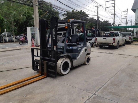 TOYOTA รุ่น02-8FGL25 ขนาด 2.5ตัน เครื่องยนต์เบนซิน