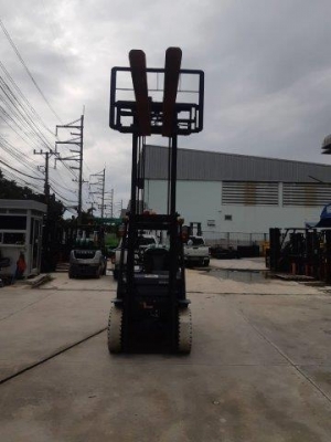 TOYOTA รุ่น02-8FGL25 ขนาด 2.5ตัน เครื่องยนต์เบนซิน