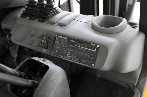 ใหม่ Komatsu FG20C-17 ขนาดยก2ตัน เสาสูง3เมตร งาเท ฮิ๊งฟอร์ค เครื่องยนตร์เบนซิล รถปี2011 นำเข้าโดยตรงจากญี่ปุ่น