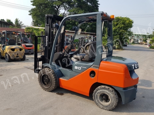 ขายรถยก TOYOTA รุ่น 8FD30