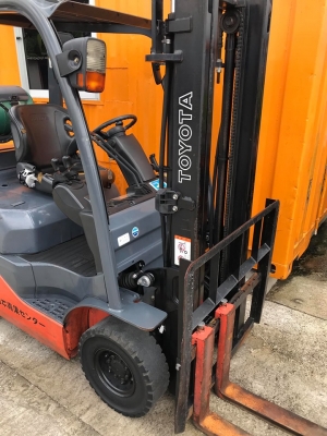 ใหม๋ Toyota 8FGL15 ขนาดยก1.5ตัน เสายกสูง3เมตร เครื่องยนต์เบนซิล+แก๊สLPGจากโรงงานญี่ปุ่น