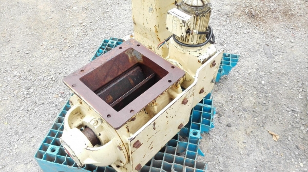 โรตารี่วาล์ว(แอร์ล็อค) Rotary Valve Buhler GERMANY ปากท่อ 10”x 9” พร้อมชุดมอเตอร์เกียร์ โรตารี่วาล์ว(แอร์ล็อค) Rotary Valve Buhler GERMANY ปากท่อ 10”x 9” พร้อมชุดมอเตอร์เกียร์