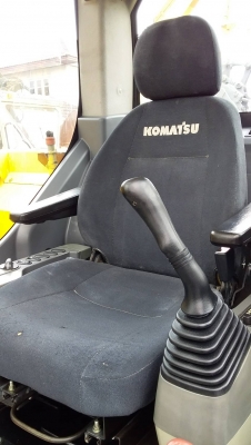 ต้องการขายรถขุดยี่ห้อ KOMATSU-PC128US-8รถนอกนำเข้าจากญี่ปุ่น