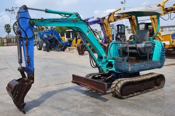 ขายด่วนรถแบคโฮคูโบต้าK22คอลโทลสั้นน้ำมันปั้มดีติดลายหัวกะแทกดีเทียบเท่าPC25รถนอกสถาพดีพร้อมใช้เพิ่งนำเข้ามายังไม่เคยใช้งานในไทยเลย