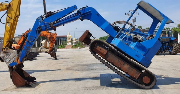 ขายด่วนแบคโฮขนาด5ตันมิสซูMM50HLเทียบเท่าPC50คลนโทลน้ำมันปั้มนี้วเร็วแรงไม่โหลดเครื่อง 4สูบมิสซูรถนอกเพื่งนำเข้ามาใหม่จากญี่ปุ่นยังไม่ได้ใช้ในไทยเลย