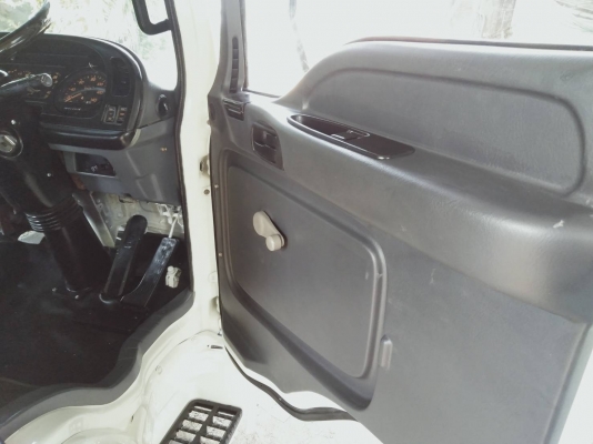ขาย หัวเก๋ง ISUZU  เดก้า สภาพสวยกริป มีขาดีดหน้า-ขาคำ้หลัง กันชนหน้า คันเกียร์+สายเกียร์ เท้าเหยียบทิฟฟี่ ภายในเก๋งสวยเต็ม