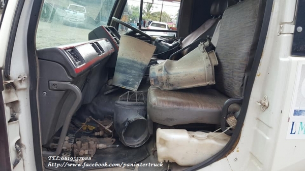 FROM JAPAN!! CABIN NISSAN (UDบิ๊คทรัมป์/ริทรัมป์/หัวแท่น) - CKB536BT หัวเก๋งรถบรรทุก10ล้อ -10ล้อหัวลาก