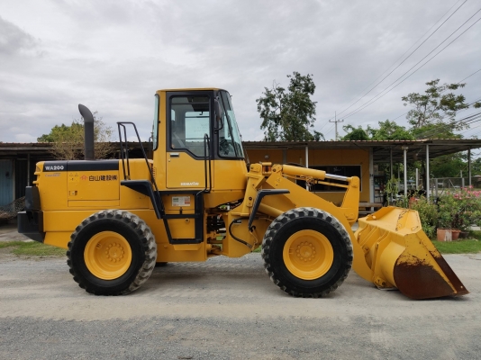 ขาย รถตักล้อยาง KOMATSU WA 200-3 นำเข้าจากญี่ปุ่นโดยตรง โทร.090-986-2521 อ๊อบ