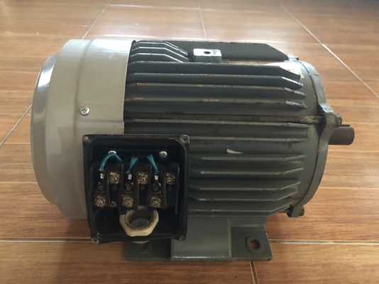 ขายมอเตอร์ไฟฟ้า MITSUBISHI. 5HP(3.7 kw)