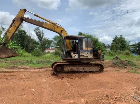 ขาย 295,000 ต่อรอง KOMATSU PC120-3 คอนโทรลสั้น เครื่องดี ปั้มแรง โช่หนา เอวแน่น เอกสารชื้อขาย   รถอยู่ จ นครพนม โทร 0610710295  สนใจ รายการสินค้า อื่นๆ ที่ เว็ปไชค์ Truck2Hand https://www.truck2hand.com/index.php?actions=content/search&amp;member_id=13619