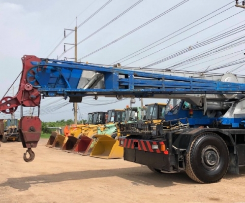 ขายรถเครน KOBELCO RK450 (ขนาด 45 ตัน) รถนอกนำเข้า ไม่เคยใช้งานในไทย มีVDOการทำงานครับ