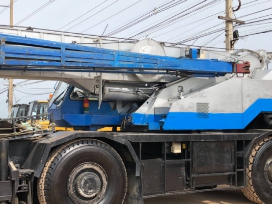 ขายรถเครน KOBELCO RK450 (ขนาด 45 ตัน) รถนอกนำเข้า ไม่เคยใช้งานในไทย มีVDOการทำงานครับ