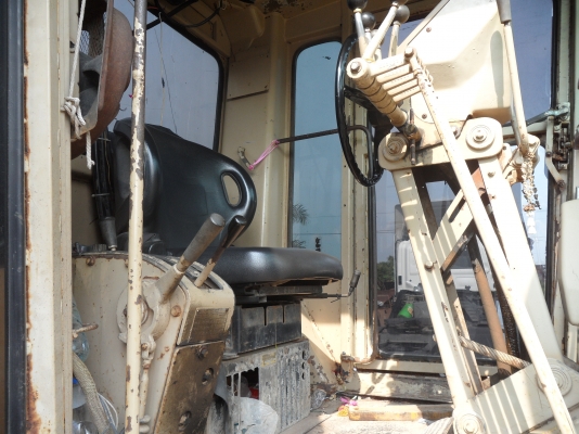 รถเกรด CATERPILLAR รุ่น 140g-69XX สภาพพร้อมใช้งาน เอกสารเล่มทะเบียน @1,700,000 บาท สนใจโทร 081-989-1989