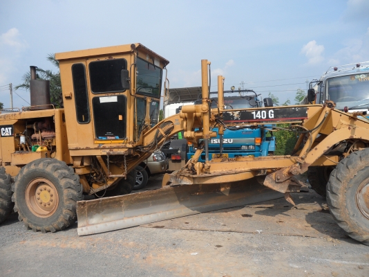 รถเกรด CATERPILLAR รุ่น 140g-69XX สภาพพร้อมใช้งาน เอกสารเล่มทะเบียน @1,700,000 บาท สนใจโทร 081-989-1989