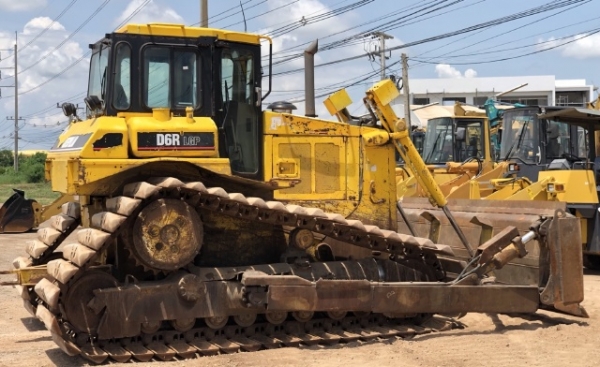 ขายรถดันดิน CAT D6R นำเข้าเองจากญี่ปุ่น สภาพสวยพร้อมใช้ มีVDOการทำงานครับ
