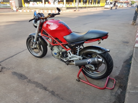 ขาย DUCATI MONSTER400 ปี2001 เดิมๆ สีสวย ท่อแต่งคู่ TERMIGNONI แฮนด์แต่ง กระจกแต่ง   อินวอยส์ สรรพสามิตร ราคา 49500 บาท ส่งได้ทั่วไทย  สนใจติดต่อ ☎️081-0578282 FACEBOOK ชาญณรงค์ ป๊อป ชัยอมฤต ไอดีไลน์ POPBIGBIKESAKON สนใจรถสวย ถูก ดี ต้อง POP BIGBIKE SAKON