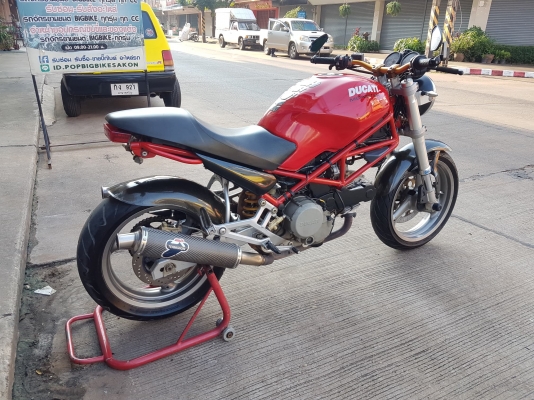 ขาย DUCATI MONSTER400 ปี2001 เดิมๆ สีสวย ท่อแต่งคู่ TERMIGNONI แฮนด์แต่ง กระจกแต่ง   อินวอยส์ สรรพสามิตร ราคา 49500 บาท ส่งได้ทั่วไทย  สนใจติดต่อ ☎️081-0578282 FACEBOOK ชาญณรงค์ ป๊อป ชัยอมฤต ไอดีไลน์ POPBIGBIKESAKON สนใจรถสวย ถูก ดี ต้อง POP BIGBIKE SAKON