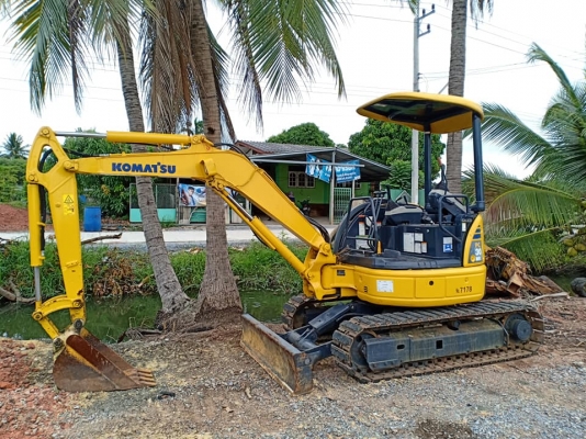 ขายจ้า..KOMATSU PC30MR-1. เก่านอกแท้  เดิมๆๆ  สภาพสวย ใช้งานมาน้อย  โทร 089-3818694  จ๊อย