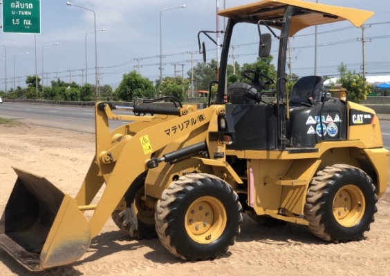 ขายรถตักล้อยาง CAT 901B (3,XXX ชั่วโมง) นำเข้าเองจากญี่ปุ่น สภาพสวยพร้อมใช้งาน มีVDOการทำงานครับ