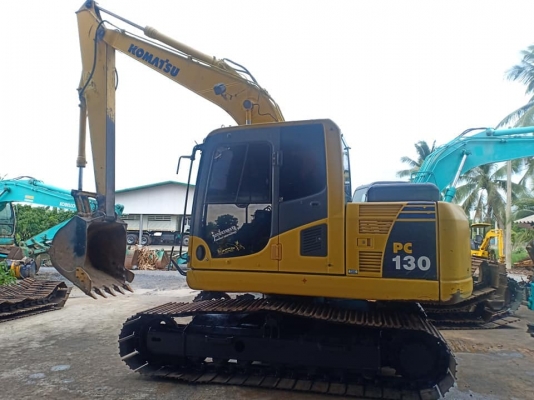 ขายจ้า..KOMATSU PC130-8. เก่าใน  ดี  สวย  ไฟฟ้าครบ เอกสารเล่มทะเบียน โทร 089-3818694 จ๊อย