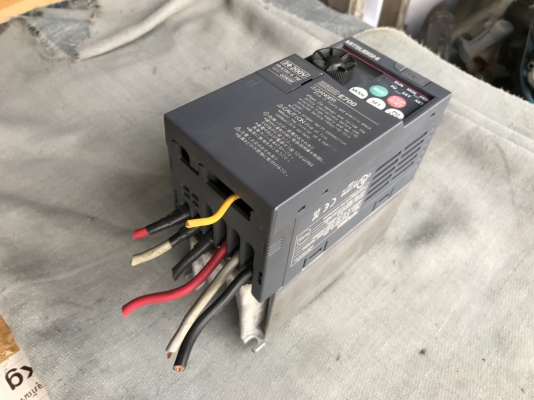 ขาย Inverter ปรับรอบมอเตอร์ Mitsubishi 1HP. 220V made in Japan สภาพสวย ตัดตู้ พร้อมใช้งาน ราคา 1,200 บาทพร้อมส่ง