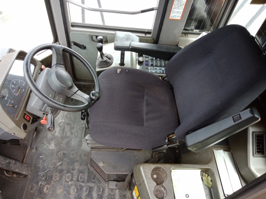 ขาย HITACHI LX130-7 เทียบเท่า TCM L27-3 ขนาด 3คิว นำเข้าจากญี่ปุ่น โทร.090-986-2521 อ๊อบ