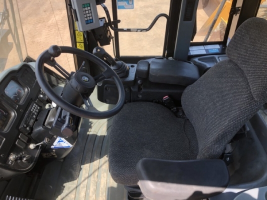 ขายรถตักล้อยาง CAT 962H นำเข้าเองจากญี่ปุ่น สภาพสวยพร้อมใช้ มีVDOการทำงานครับ