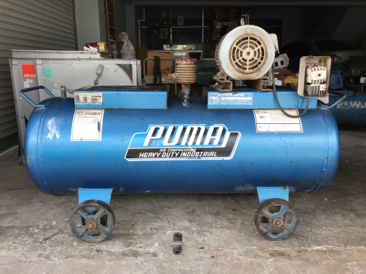 ขายถังลม PUMA Air Compressure ขนาด 265 ลิตร สภาพสวยมาก ถังหนาแข็งแรง พร้อมมอเตอร์ Mitsubishi 5HP. 380V อุปกรณ์ตามรูปครับ ใส่หัวปั๊มใช้งานได้เลย ราคา 9,800 บาท