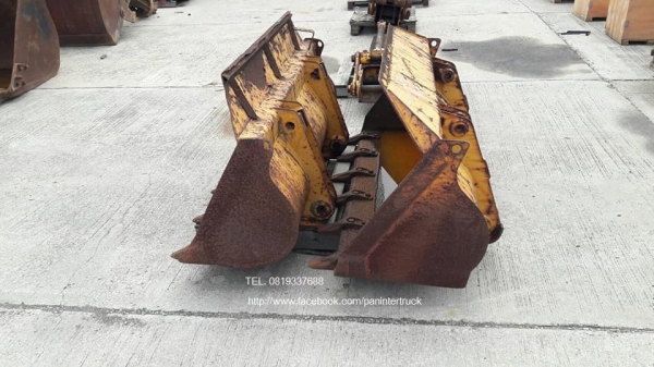 ลดล้างสต๊อค !!ขายถูกด่วนๆ BLADE / BUCKET บุ๊งกี๋ สำหรับรถตัก / ปากกว้าง :1.60 เมตร /สินค้าเก่านอก