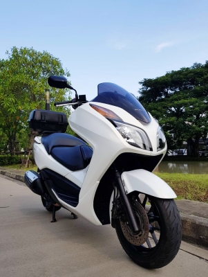 HONDA 2014 FORZA300 รถสวยพร้อมกล่องหลัง HONDA 2014 FORZA300 รถสวยพร้อมกล่องหลัง
